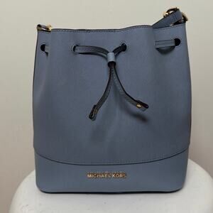 Michael Kors Bucket Bag